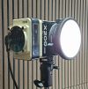 輕量 手持 ZHIYUN 智雲 200W MOL0US X200 RGB COMBO 套裝版 含：手持V掛供電套件 + 60cm 柔光箱